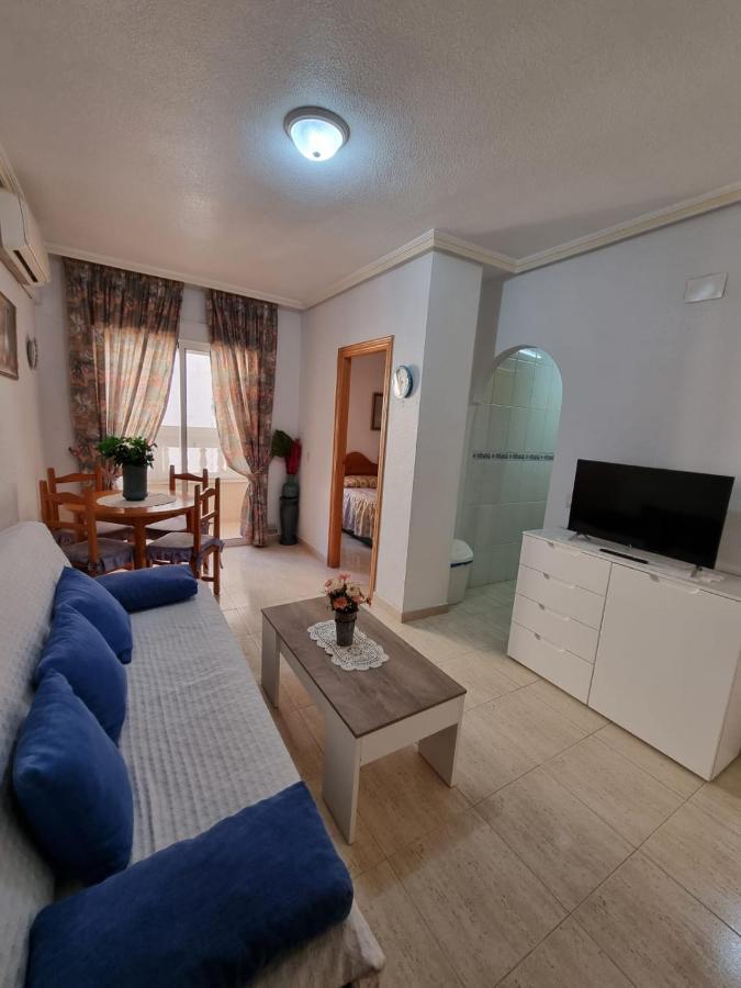 Gemuetliche Ferienwohnung In Torrevieja Ca100M Vom Strand Playa Del Cura Entfernt Εξωτερικό φωτογραφία